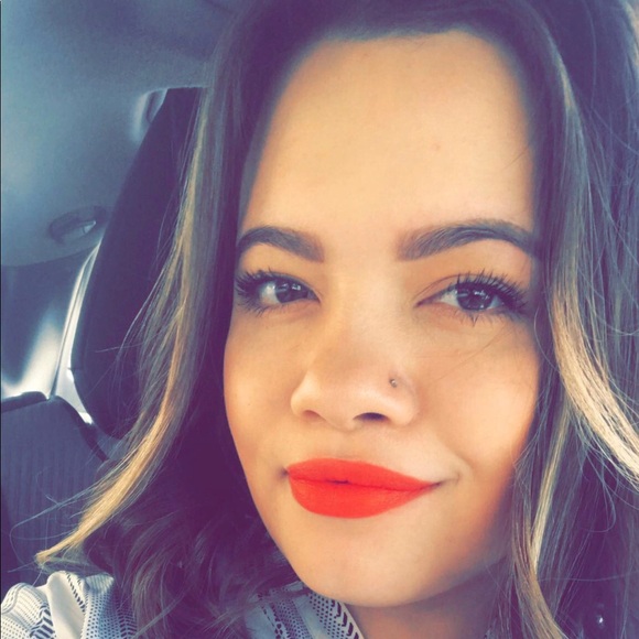 Meet your Posher, Sarah - Picture 1 of 1